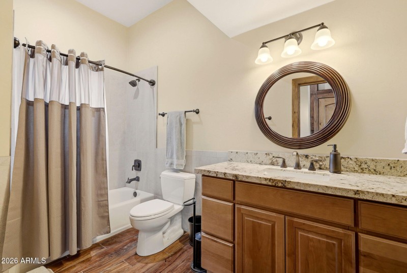 Main Res Int Bath Full