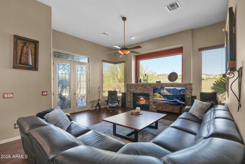 25-web-or-mls-P1569035