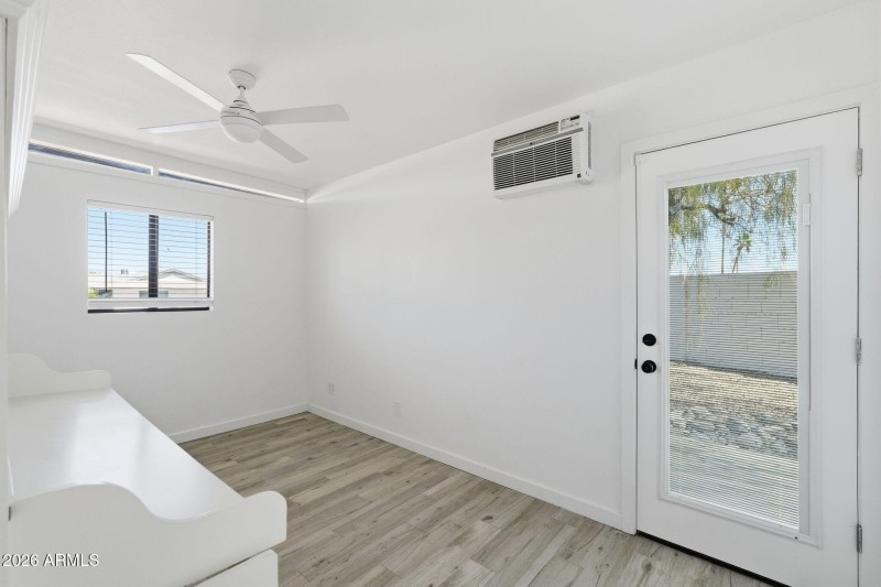 Bonus Room/Den/Office Space