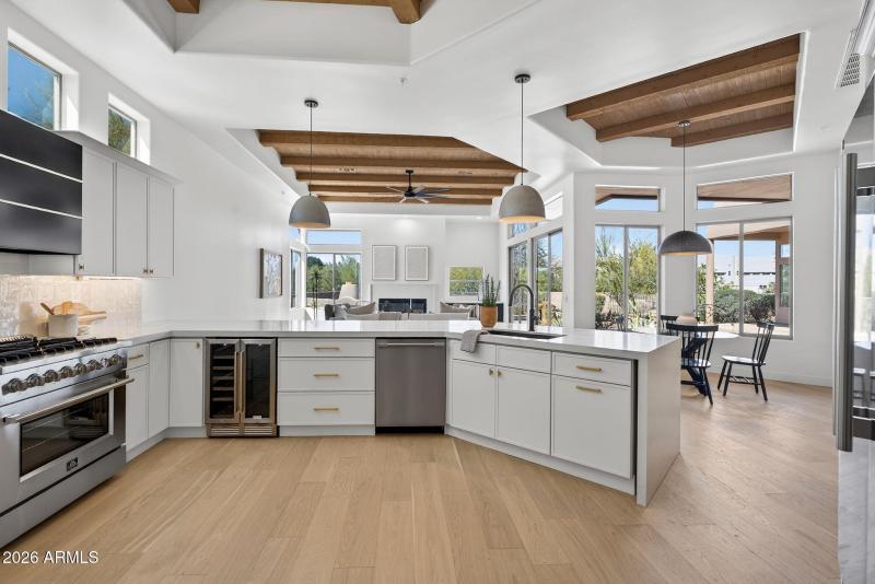 25-web-or-mls-76N 80th Way