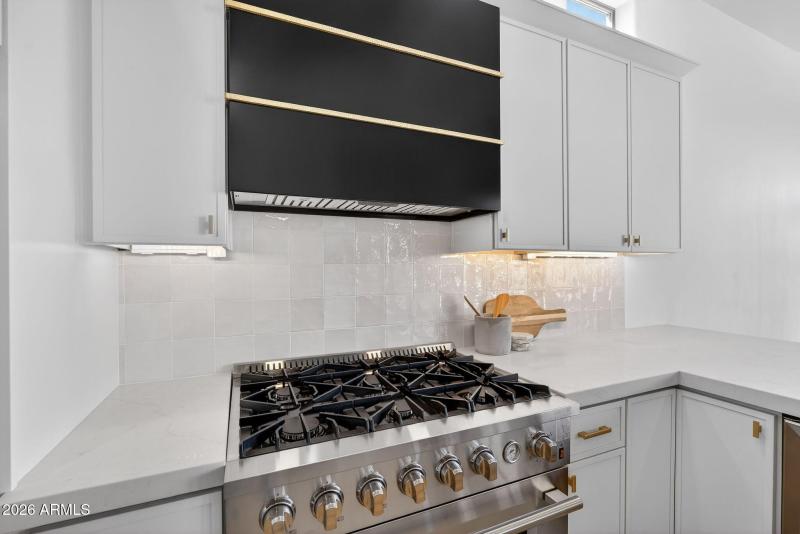 30-web-or-mls-79N 80th Way