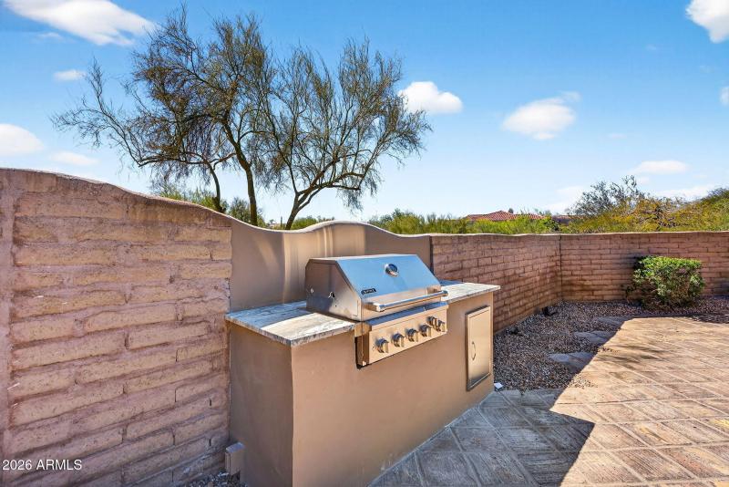 92-web-or-mls-99N 80th Way