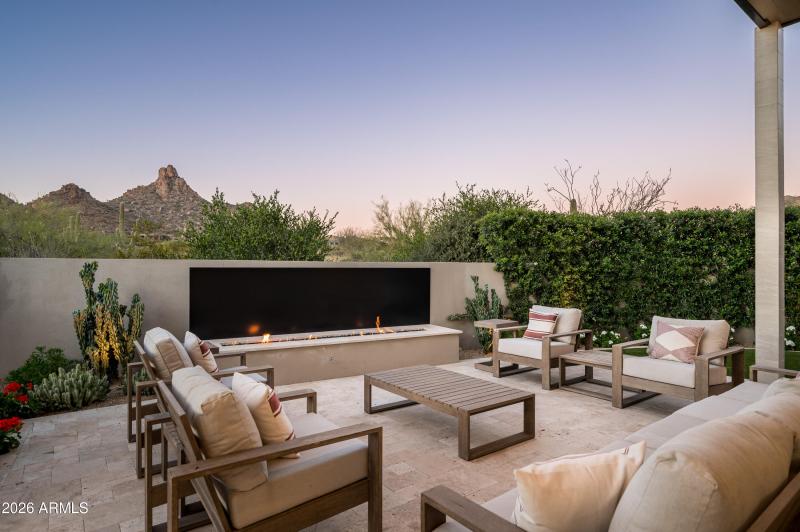 Backyard Fireplace Seating