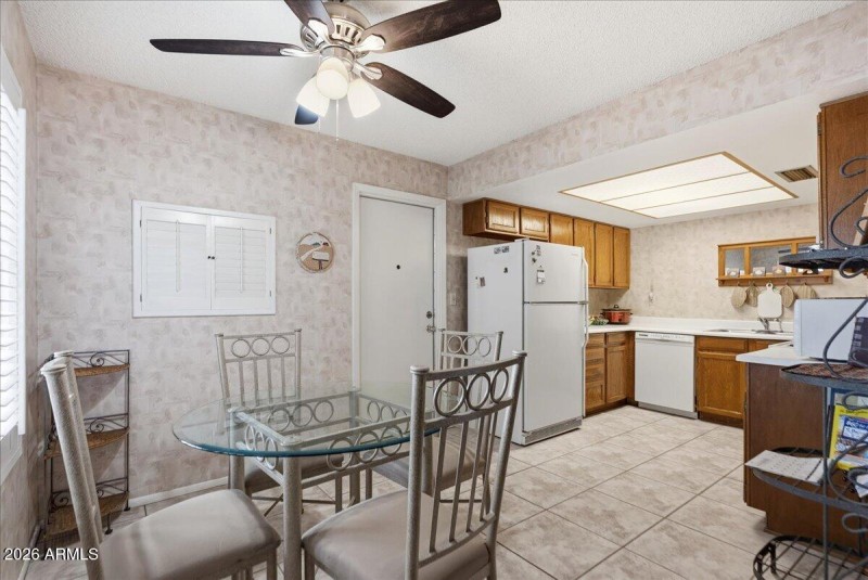 09-1850 S Westwood unit 47_RedHogMedia