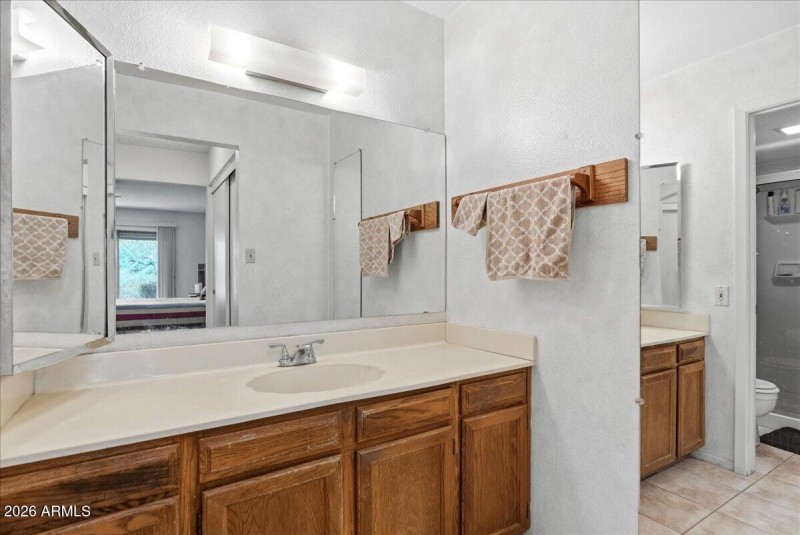 17-1850 S Westwood unit 47_RedHogMedia