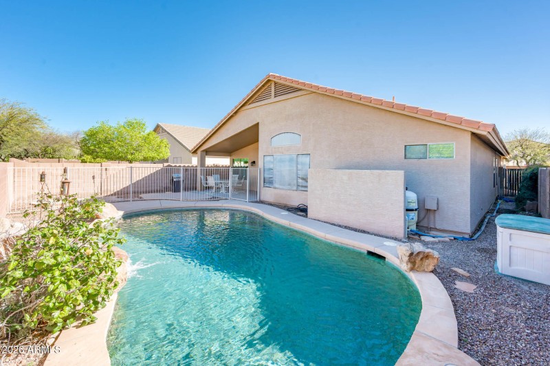 Pool with Water Feature