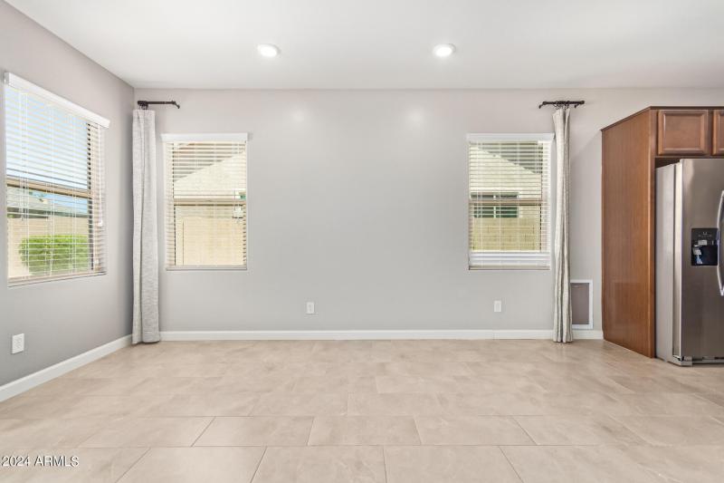 0009-10 - Tumbleweed