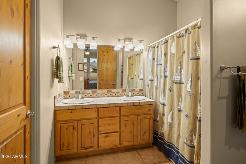 PRIMARY BATH WITH DUAL VANITIES