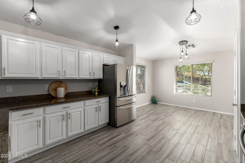 Kitchen/Breakfast Nook
