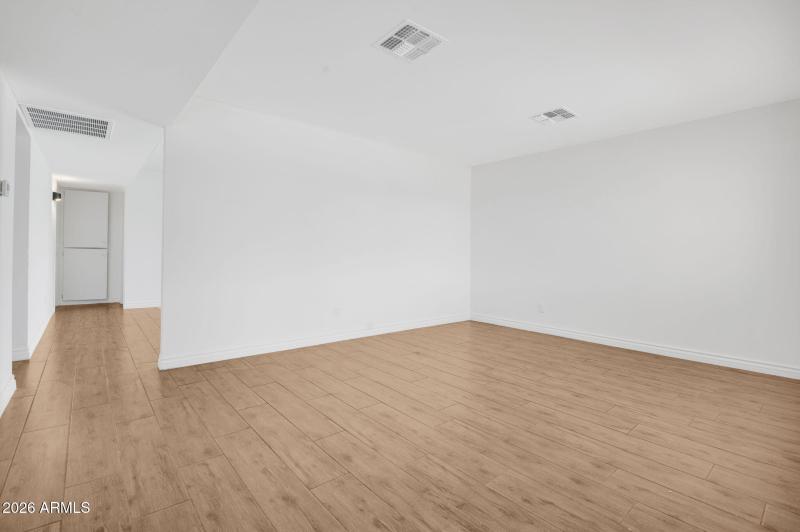 5-web-or-mls-5442 W Edgemont Ave-5