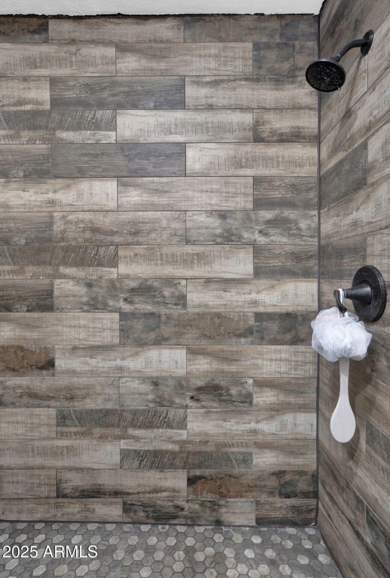 24-web-or-mls-3491 N Arizona #83 -24