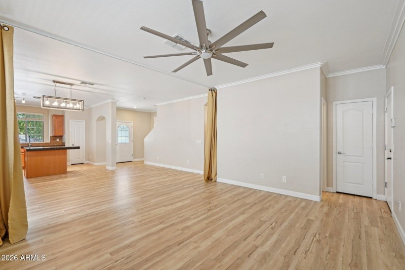 12-web-or-mls-E Rosemonte Dr-S1403-012