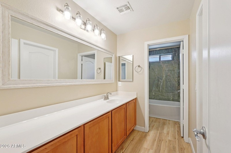 26-web-or-mls-E Rosemonte Dr-S1403-026