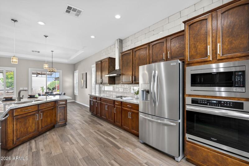 14-web-or-mls-40E Jude Ln