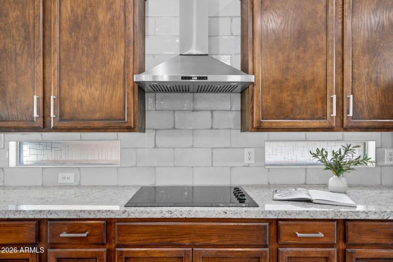 16-web-or-mls-42E Jude Ln