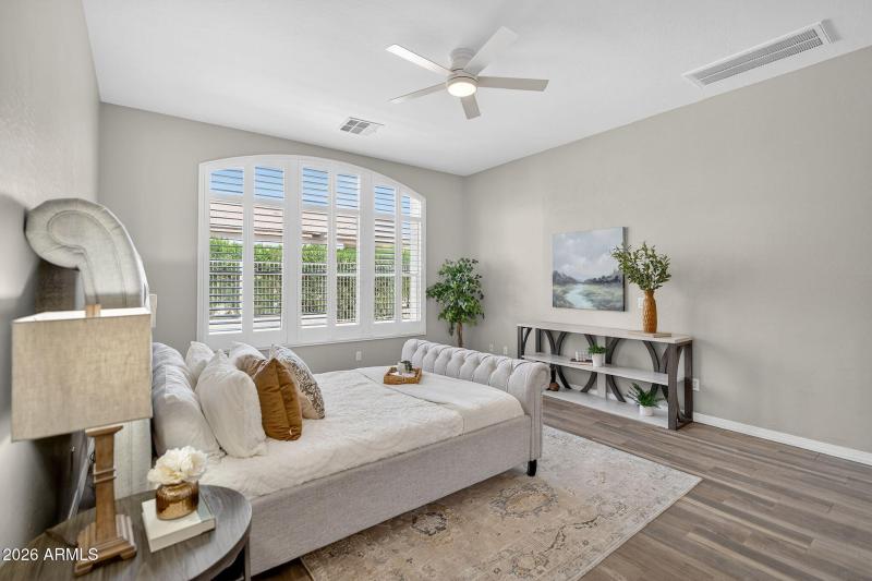 31-web-or-mls-68E Jude Ln