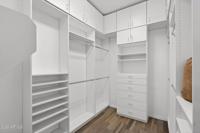 40-web-or-mls-77E Jude Ln