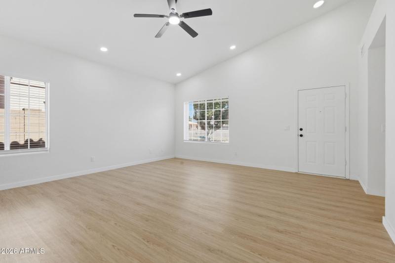 4-web-or-mls-17406 N 22nd St-4