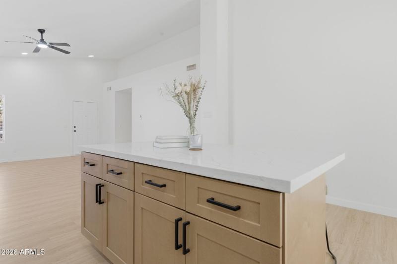 11-web-or-mls-17406 N 22nd St-11