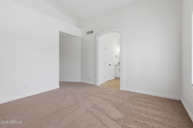 18-web-or-mls-17406 N 22nd St-18