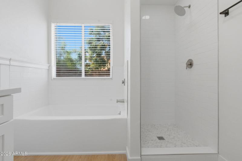 22-web-or-mls-17406 N 22nd St-22