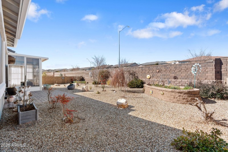 19-web-or-mls-19-Backyard