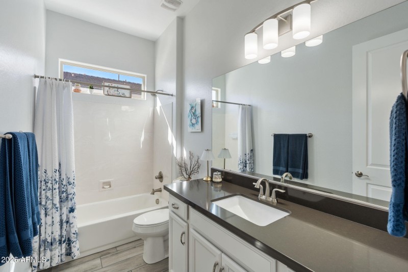 14-web-or-mls-14-Bathroom