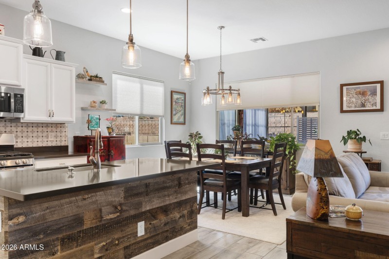 7-web-or-mls-07-Kitchen & Dining