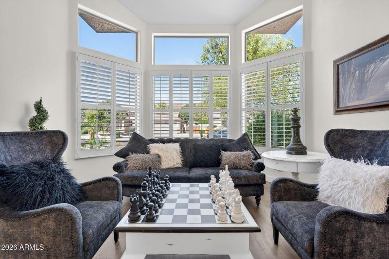 6-web-or-mls-009E Greenway St