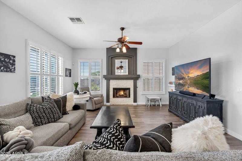 9-web-or-mls-028E Greenway St