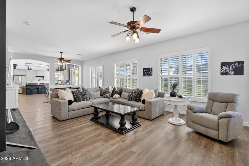 12-web-or-mls-031E Greenway St