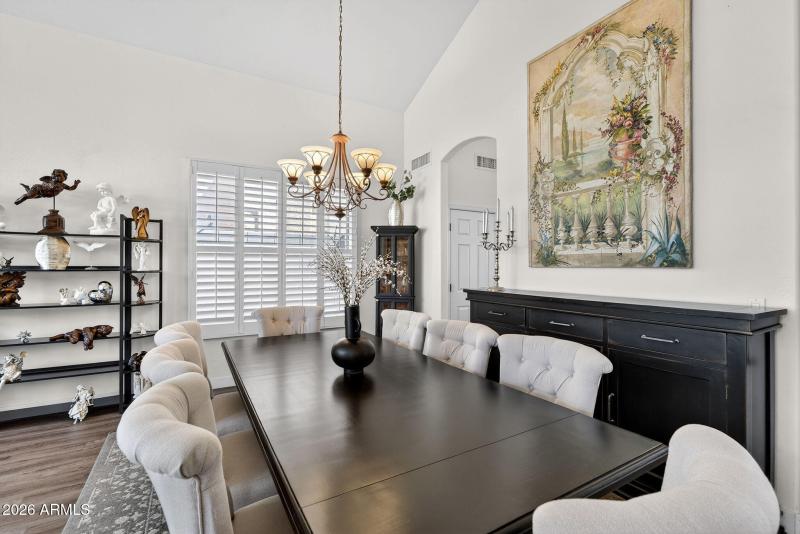 24-web-or-mls-010E Greenway St