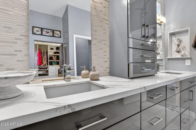 37-web-or-mls-046E Greenway St