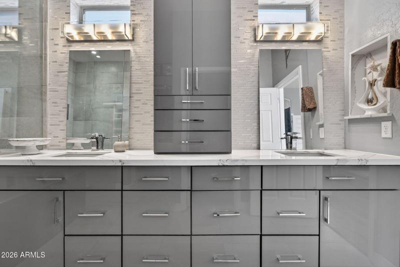 38-web-or-mls-047E Greenway St