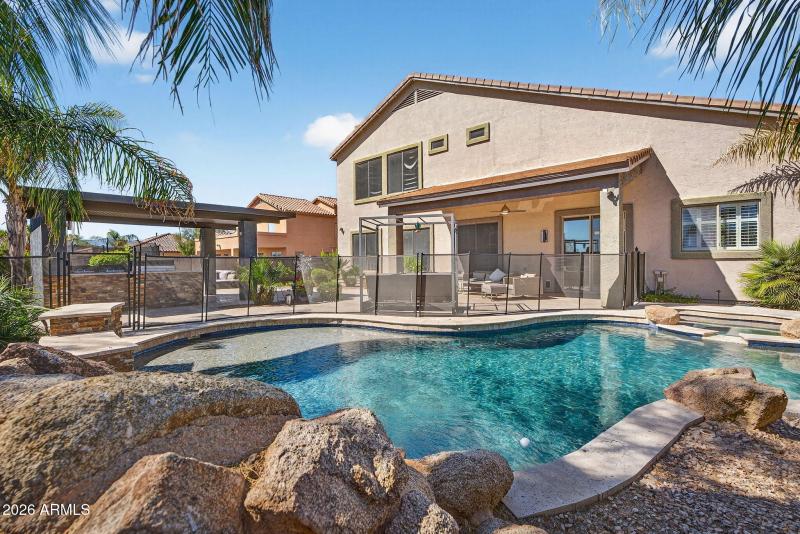 60-web-or-mls-076E Greenway St