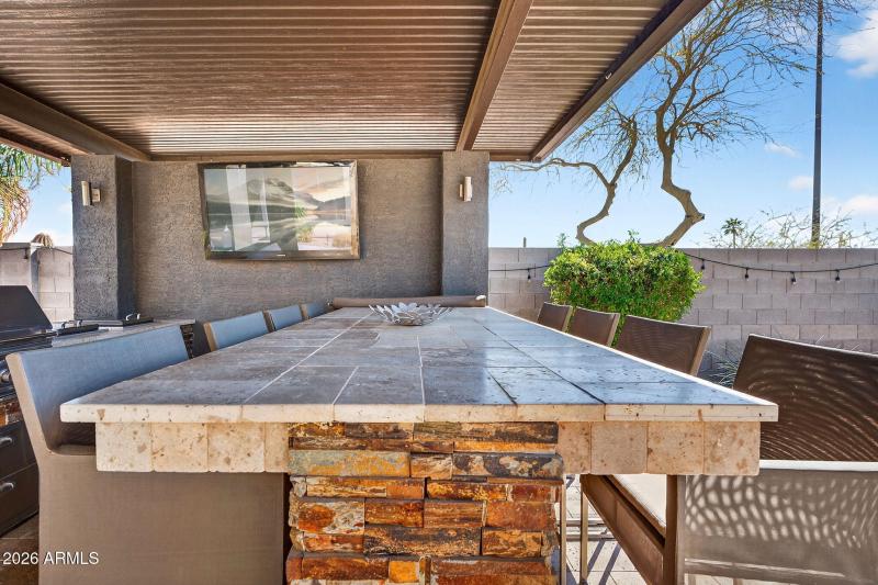 71-web-or-mls-069E Greenway St