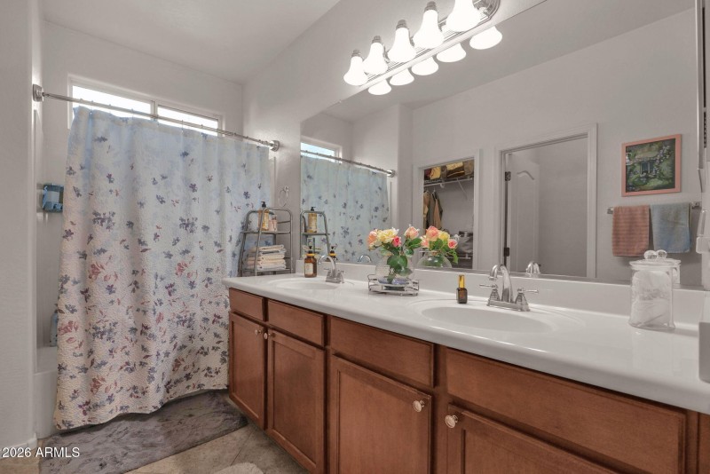 4261 Milky Way - 18Primary Bathroom