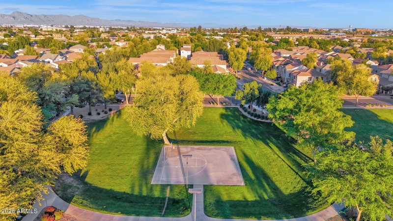 4261 Milky Way - 33Community