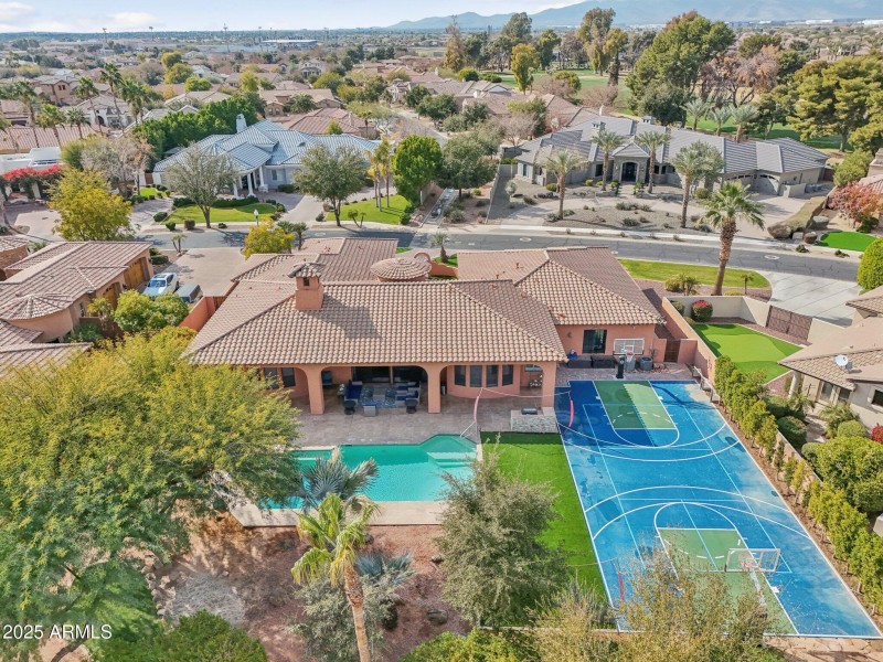 56-web-or-mls-N Cloverfield Cir-056