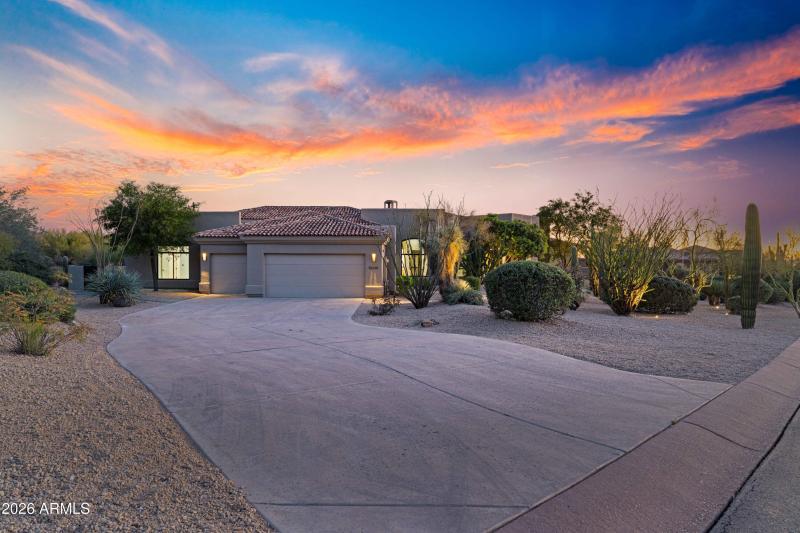 Garage & Driveway