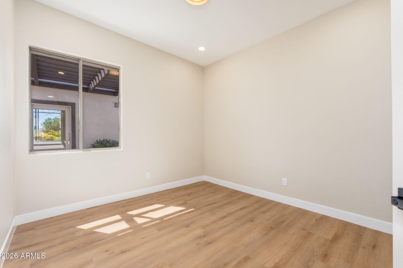 9406 E Gamble Ln - 26