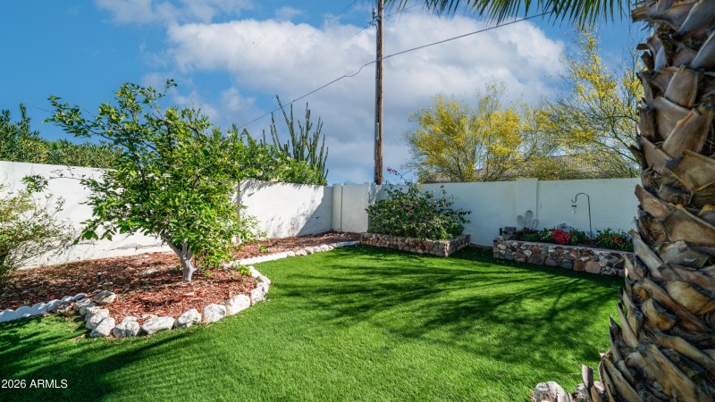 637 S Copper Dr Exterior Photos-13