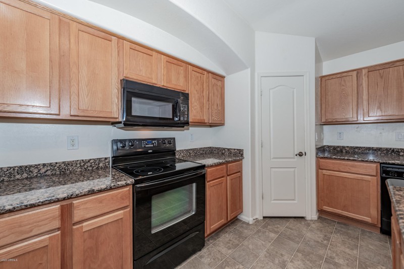 17571 W Eugene Terr-13