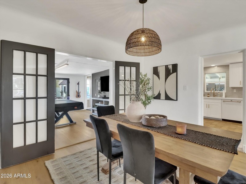 15-2204 E Whitton Avenue-15