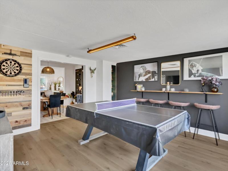 22-2204 E Whitton Avenue-22