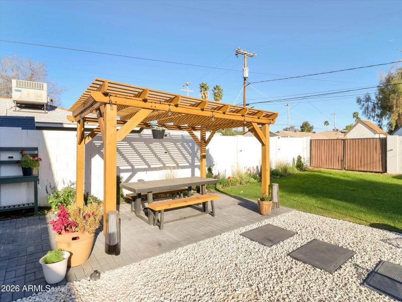 36-2204 E Whitton Avenue-36