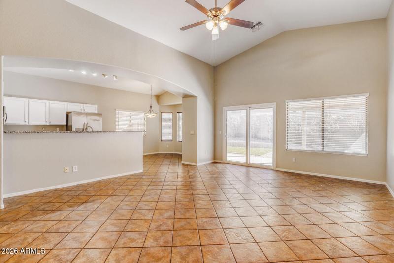 6111 N 135th Dr - Web Quality - 007 - 07