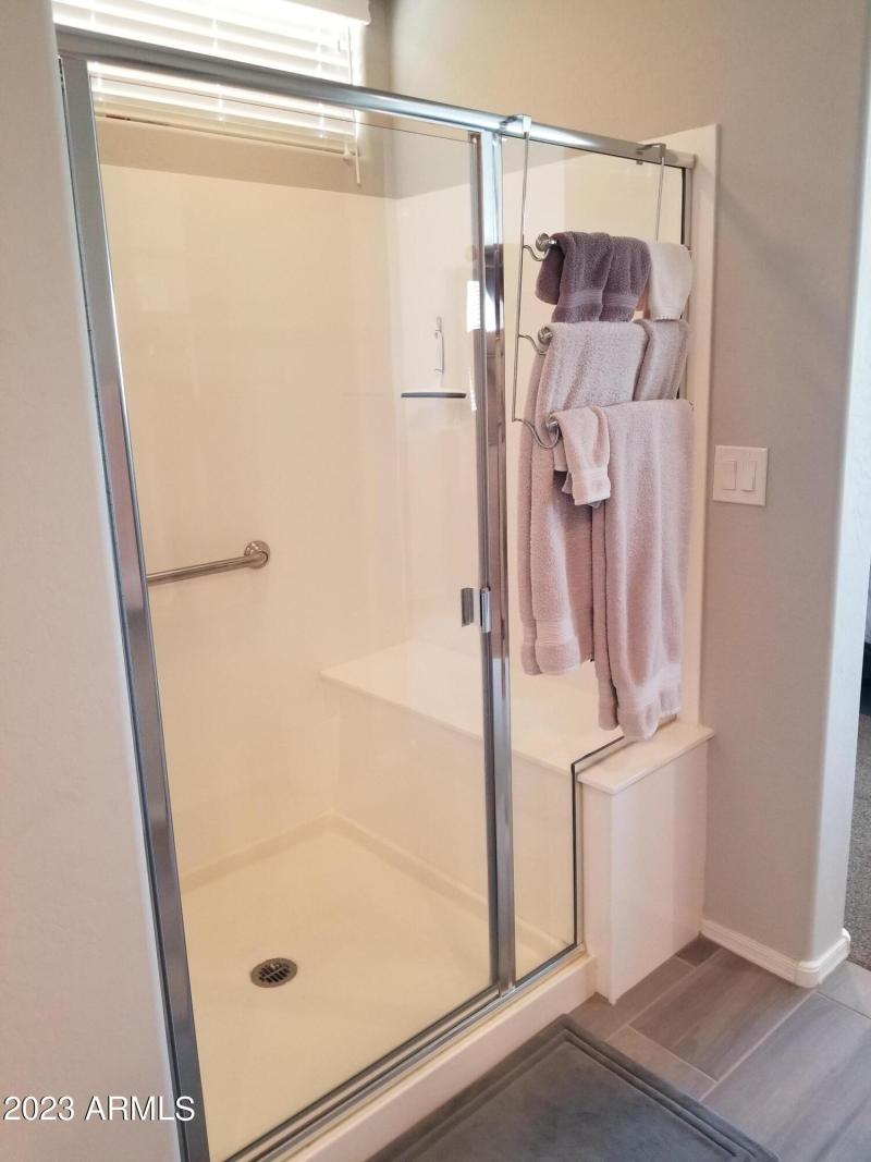18903 W 261st Dr - master shower