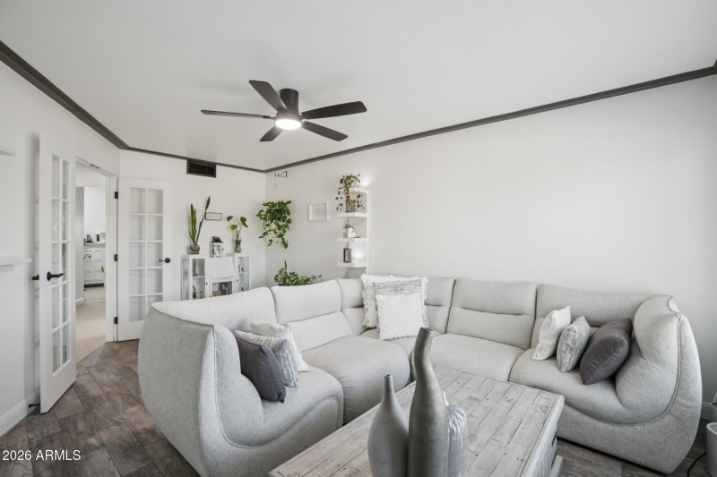 6-web-or-mls-N 109th Ave-S1503-006