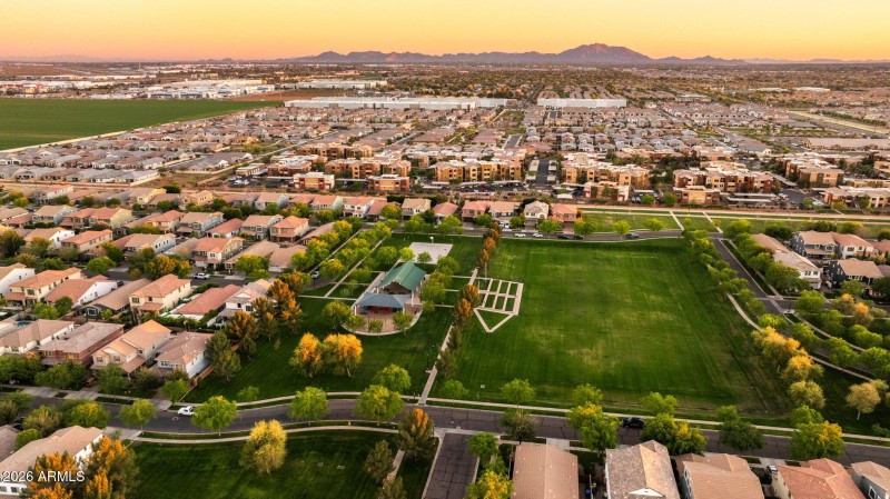 007__4269 E Sierra Madre Ave